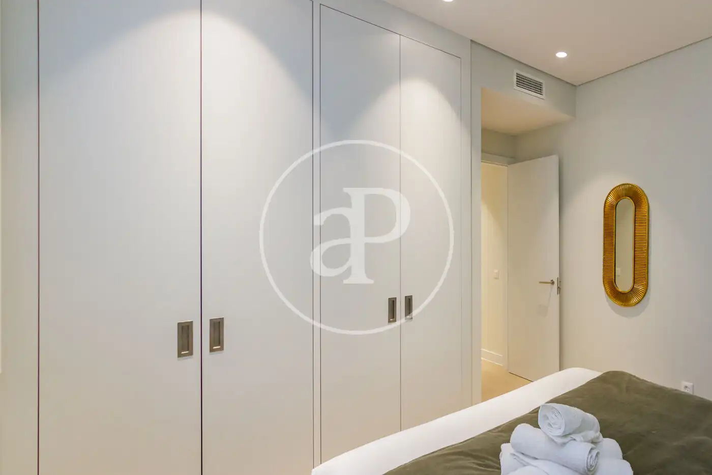Piso de alquiler en C. de San Bernardo, Universidad - Malasaña