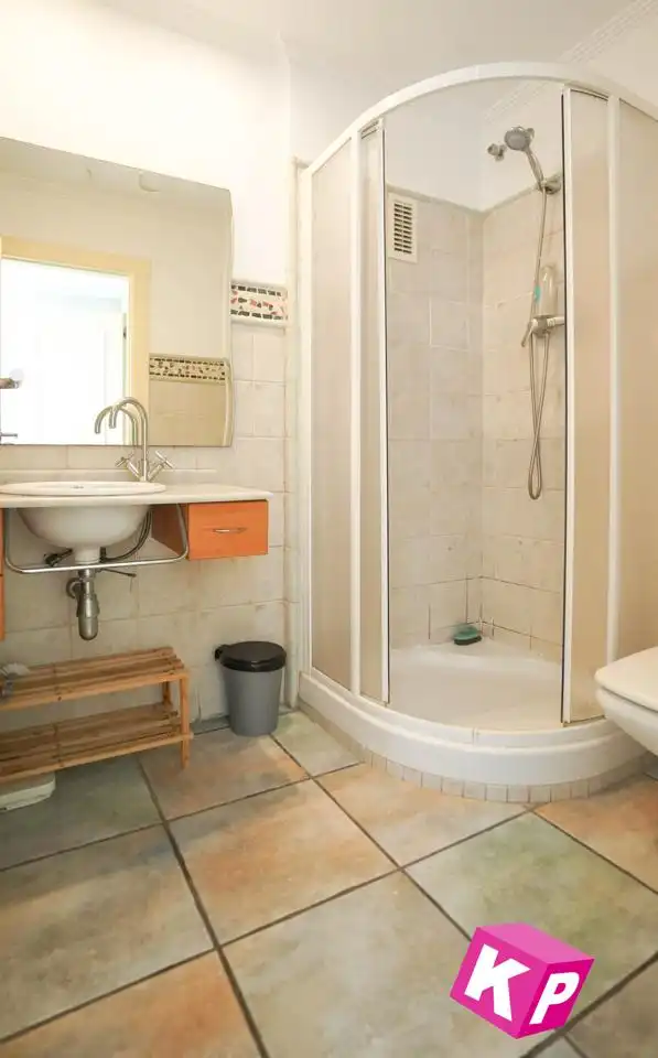 Badezimmer von Wohnung zum Verkauf in Santa Pola mit Klimaanlage, Heizung und Terrasse