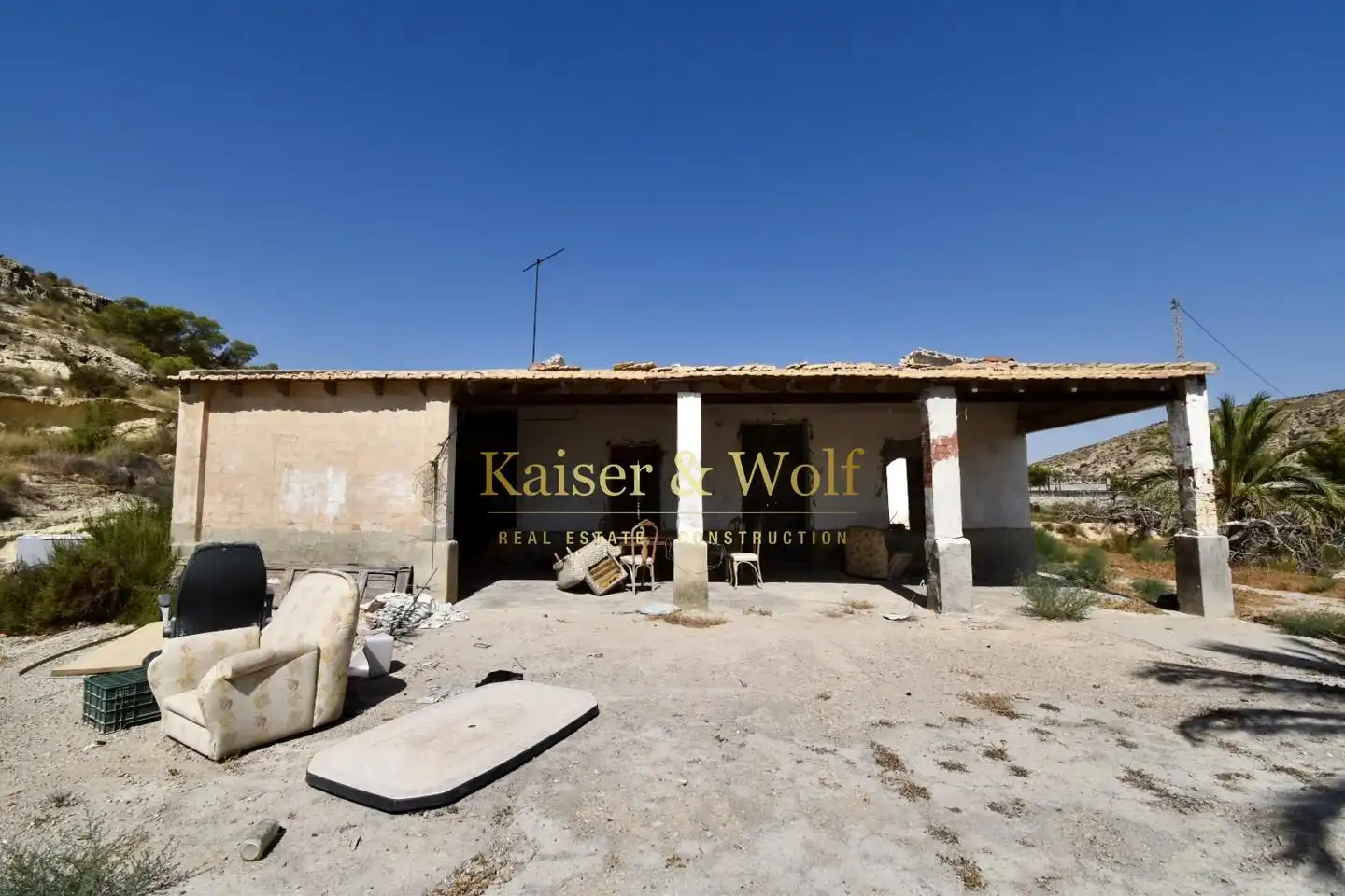 Vista exterior de Finca rústica en venda en Elche / Elx amb Jardí privat