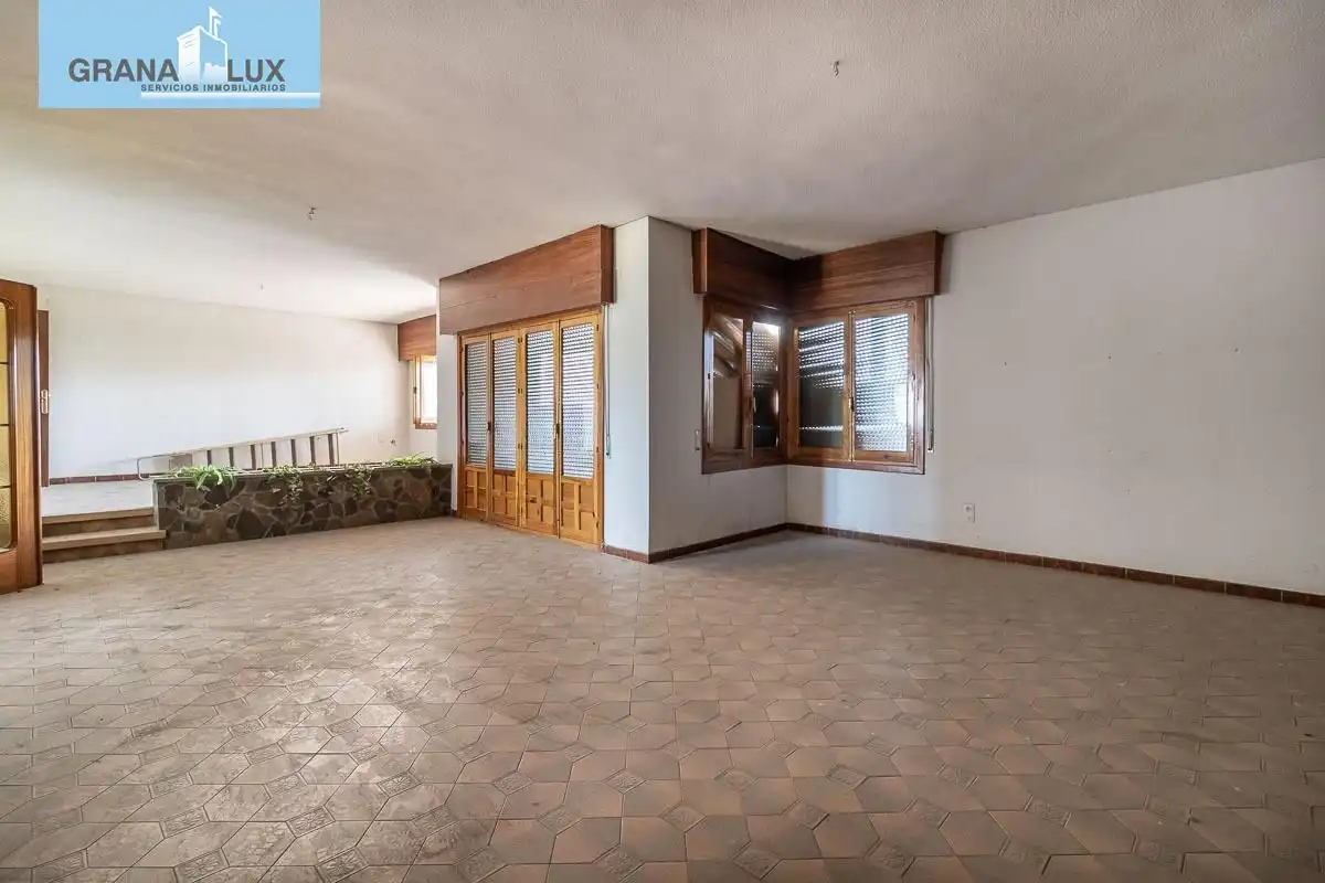 Casa rústica amb piscina en venda a Santa Fe, imagen 4