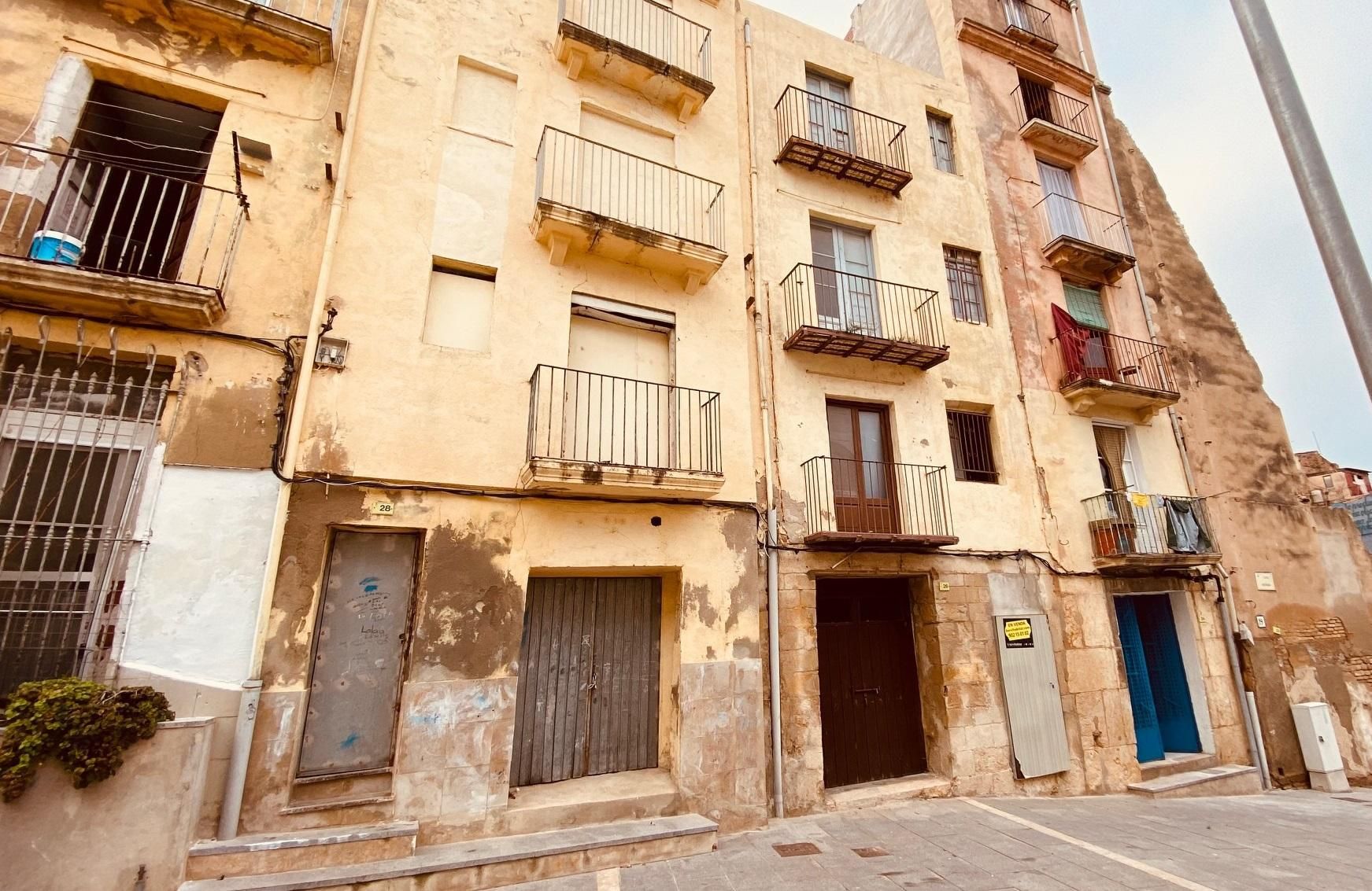 Vista exterior de Casa o xalet en venda en Tortosa amb Terrassa i Balcó