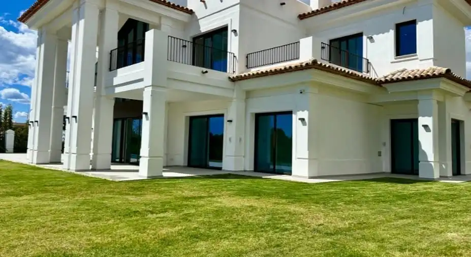 Casa amb piscina en venda a Golf Bahía, imagen 5