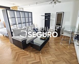 Living room of Flat to rent in Alcalá de Henares  with Air Conditioner, Heating and Storage room