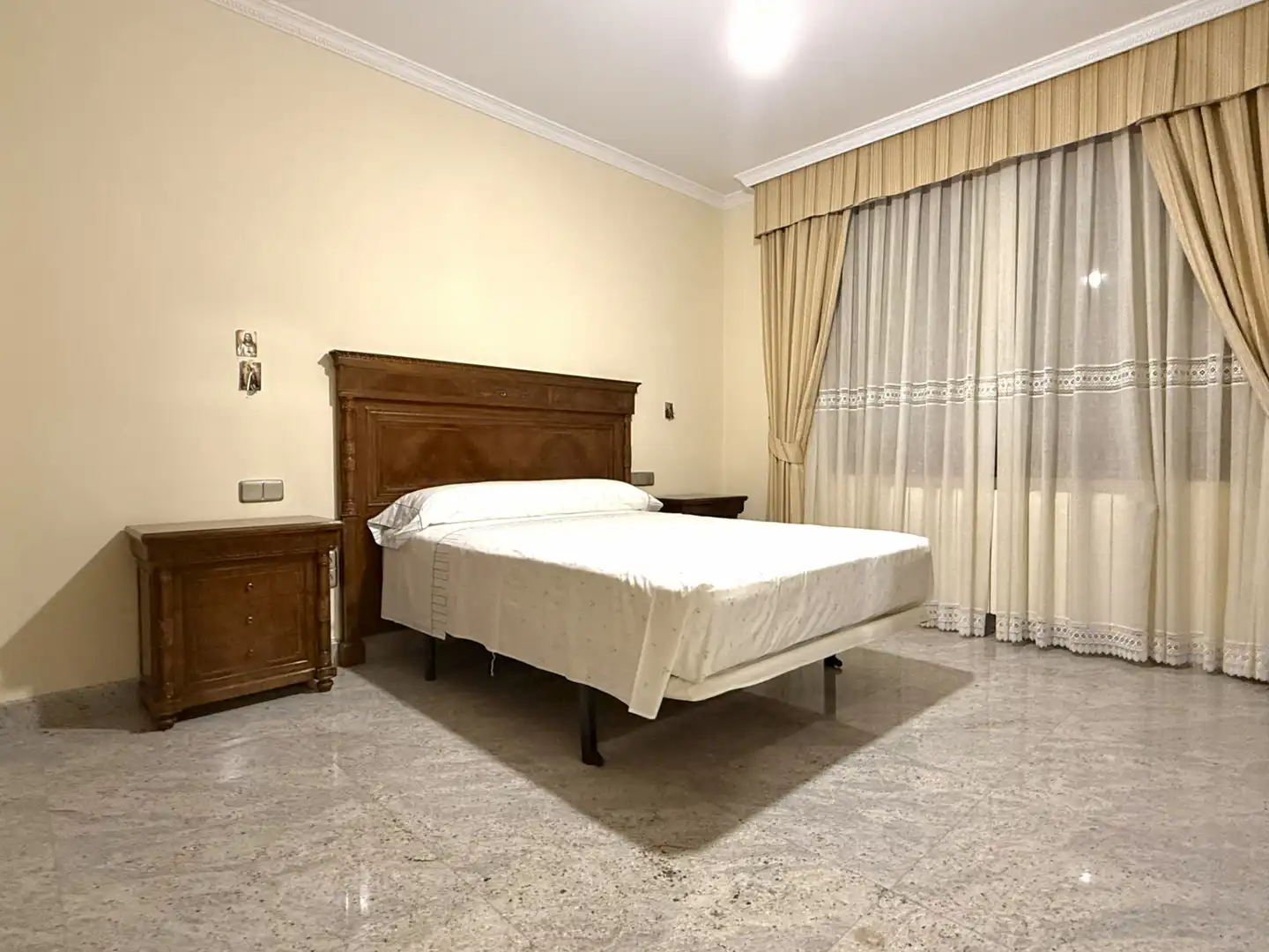 Dormitori de Casa o xalet en venda en Alcalá de Henares amb Aire condicionat, Calefacció i Jardí privat