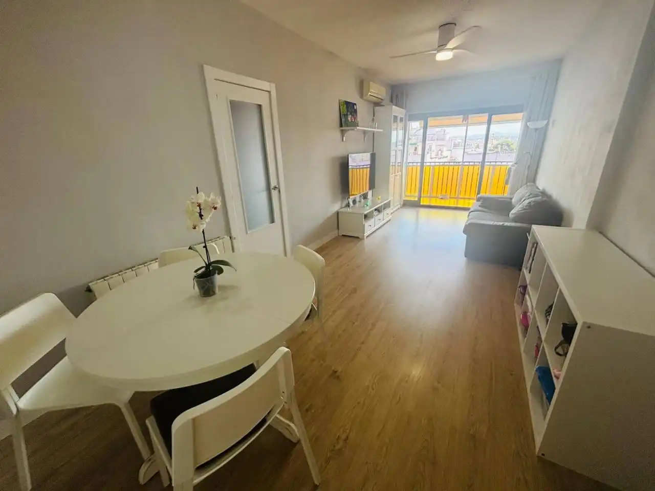 Habitación de Ático en venta en Vilanova i la Geltrú con Aire acondicionado, Calefacción y Parquet