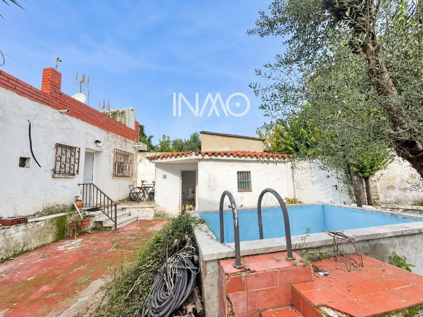 Exterior view of Houses for sale in Can Vallhonrat