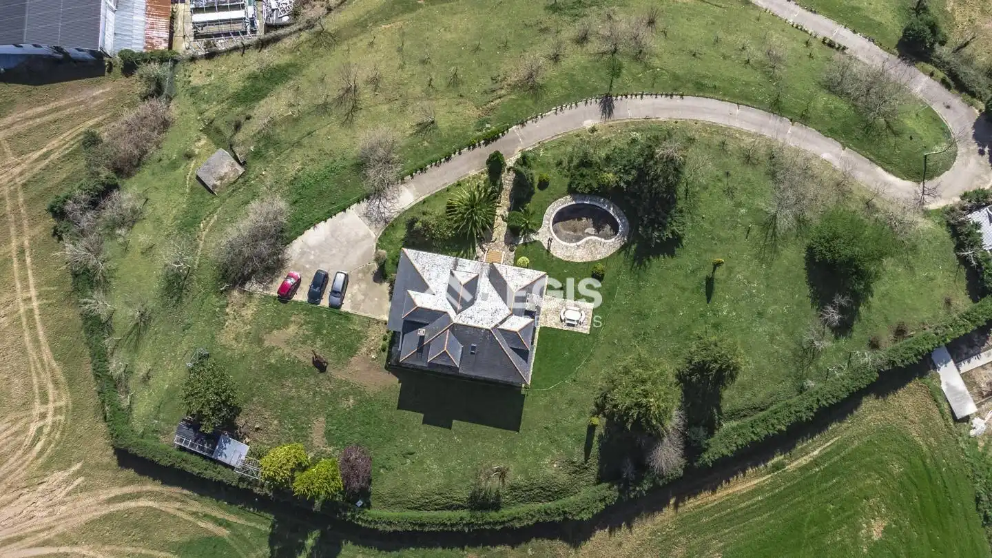 Casa o xalet en venda en Valdés - Luarca amb Calefacció, Jardí privat i Terrassa