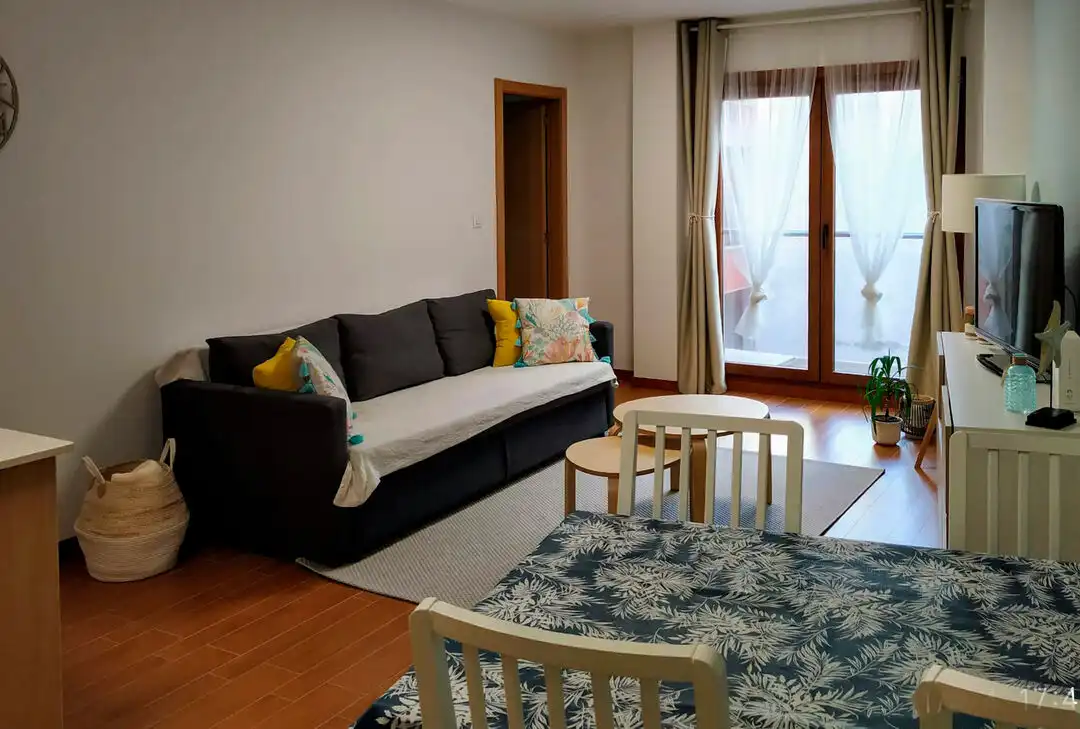 Living room of Flat for rent in Malpica de Bergantiños  with Heating, Oven and Washing machine