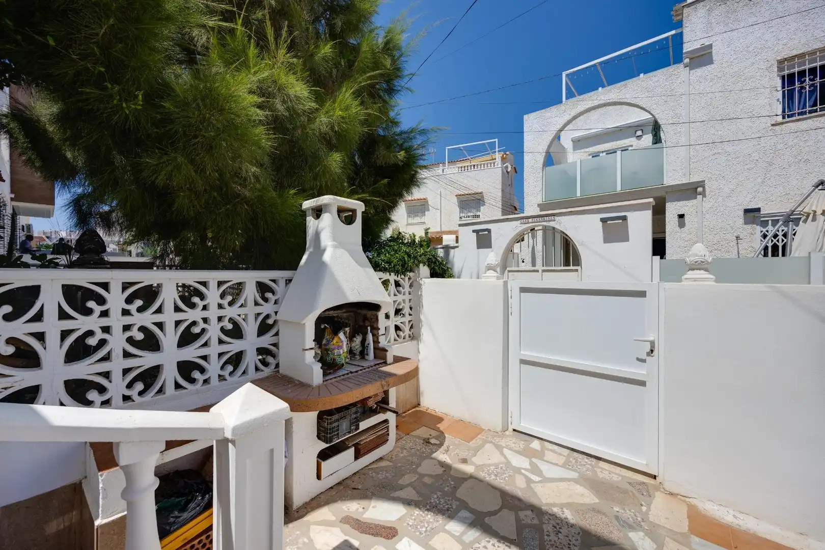 Terrassa de Casa o xalet en venda en Torrevieja amb Aire condicionat, Jardí privat i Terrassa