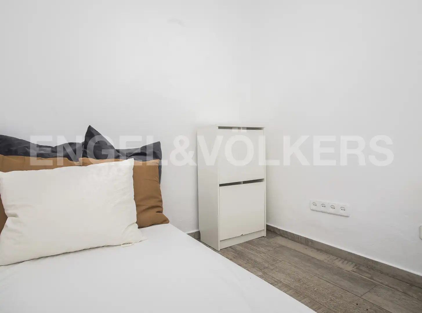Schlafzimmer von Dachboden zum Verkauf in Barcelona mit Klimaanlage, Heizung und Parkett