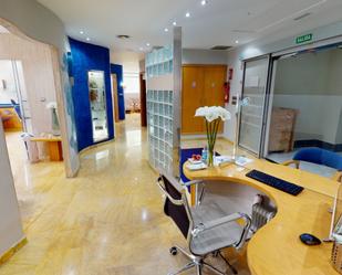 Office for sale in Marbella  with Air Conditioner