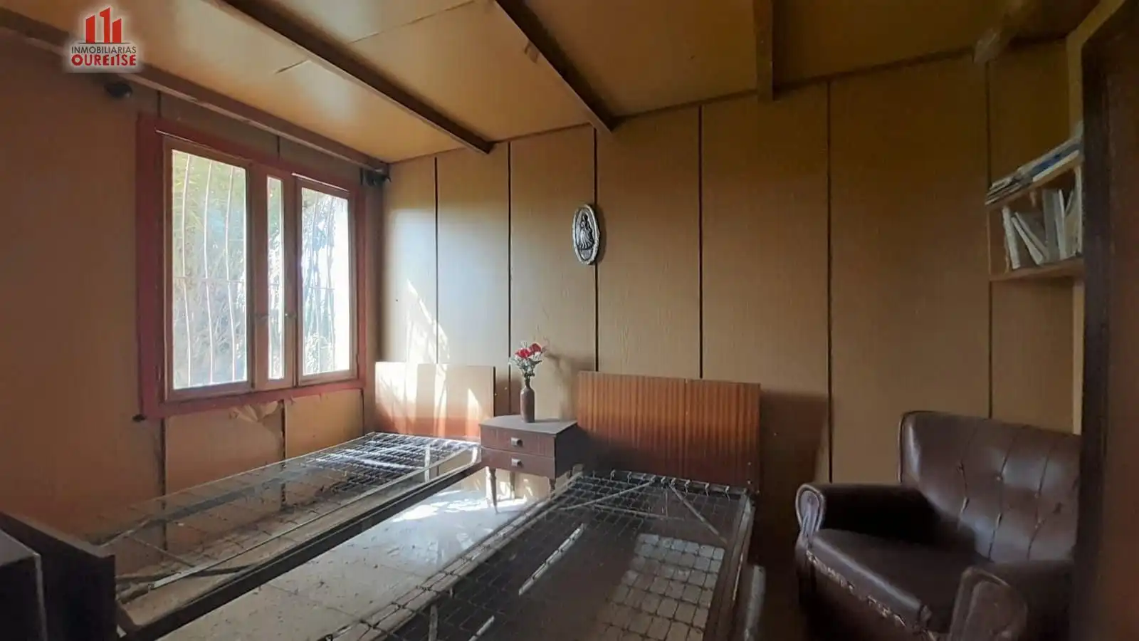 Wohnzimmer von Country house zum Verkauf in Coles mit Heizung