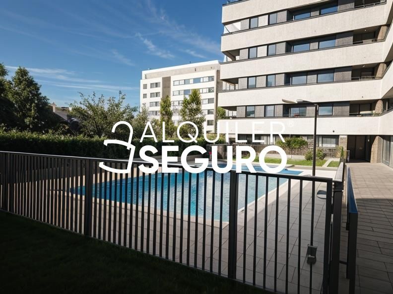 Piscina de Piso de alquiler en  Zaragoza Capital con Aire acondicionado, Calefacción y Terraza