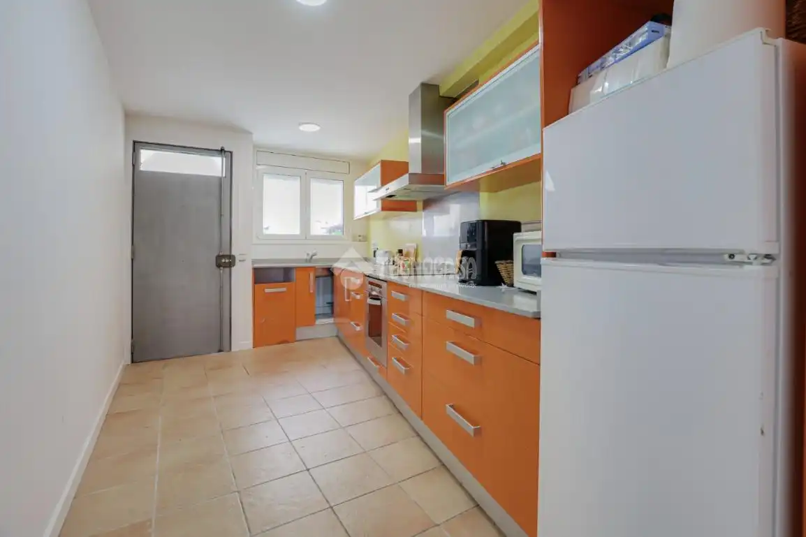 Cocina de Casa adosada en venta en Terrassa con Aire acondicionado, Terraza y Trastero
