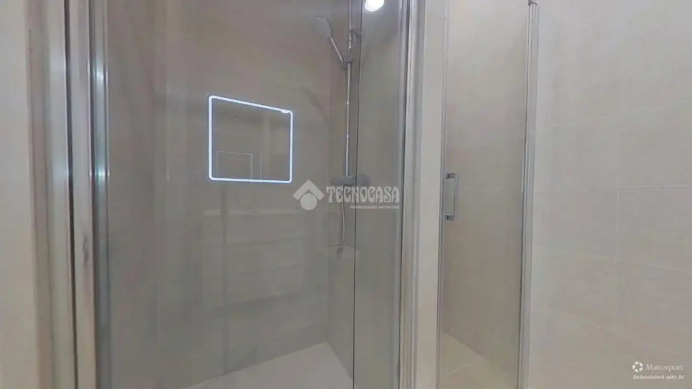 Bany de Pis en venda en Barberà del Vallès amb Aire condicionat