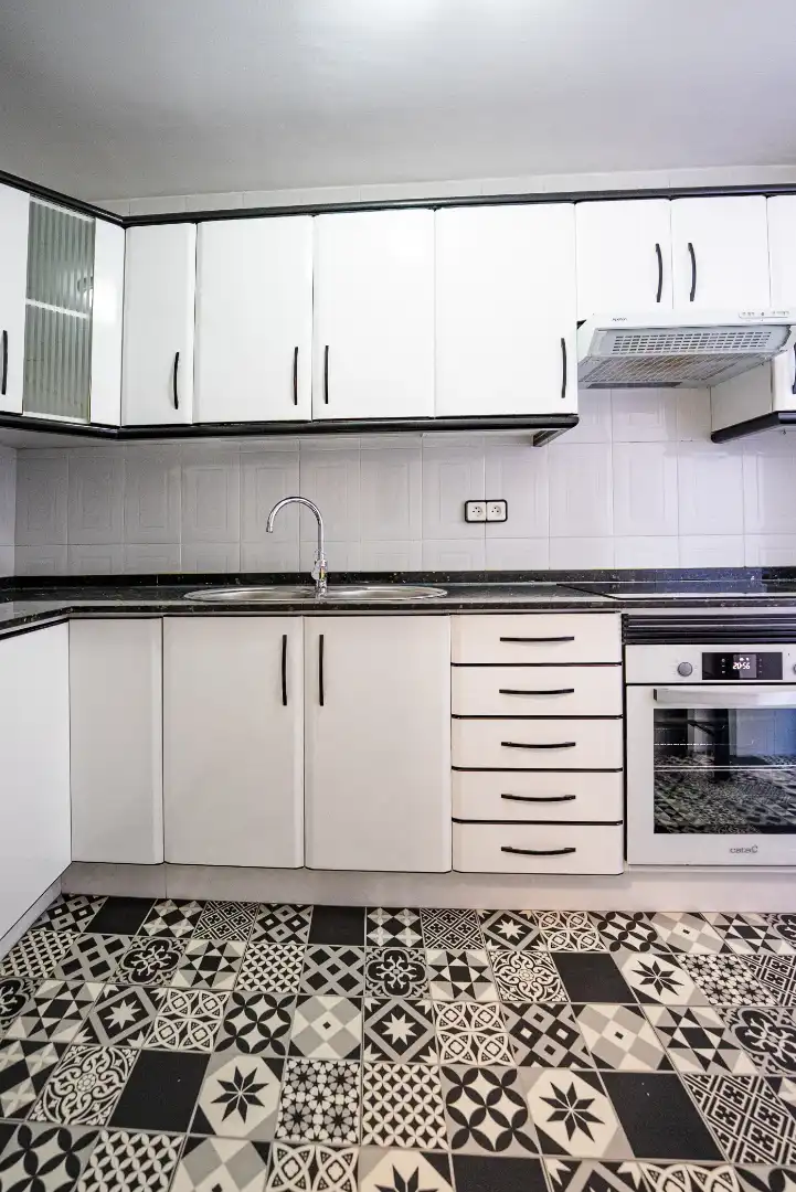 Cocina de Piso en venta en Tarragona con Parquet, Terraza y Amueblado