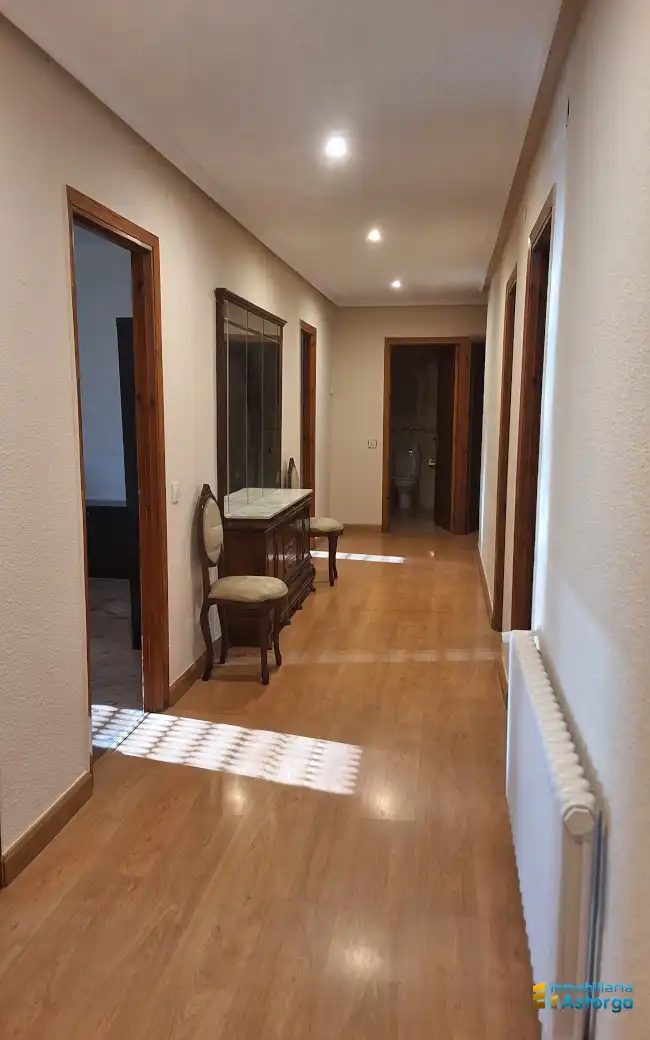 Piso de alquiler en Astorga con Calefacción, Terraza y Amueblado
