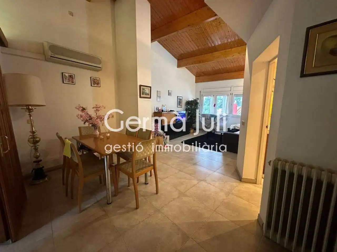Sala d'estar de Casa o xalet en venda en Girona amb Calefacció i Terrassa