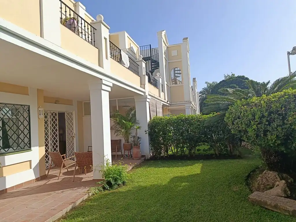 Home with pool for sale in Nueva Andalucía, imagen 2