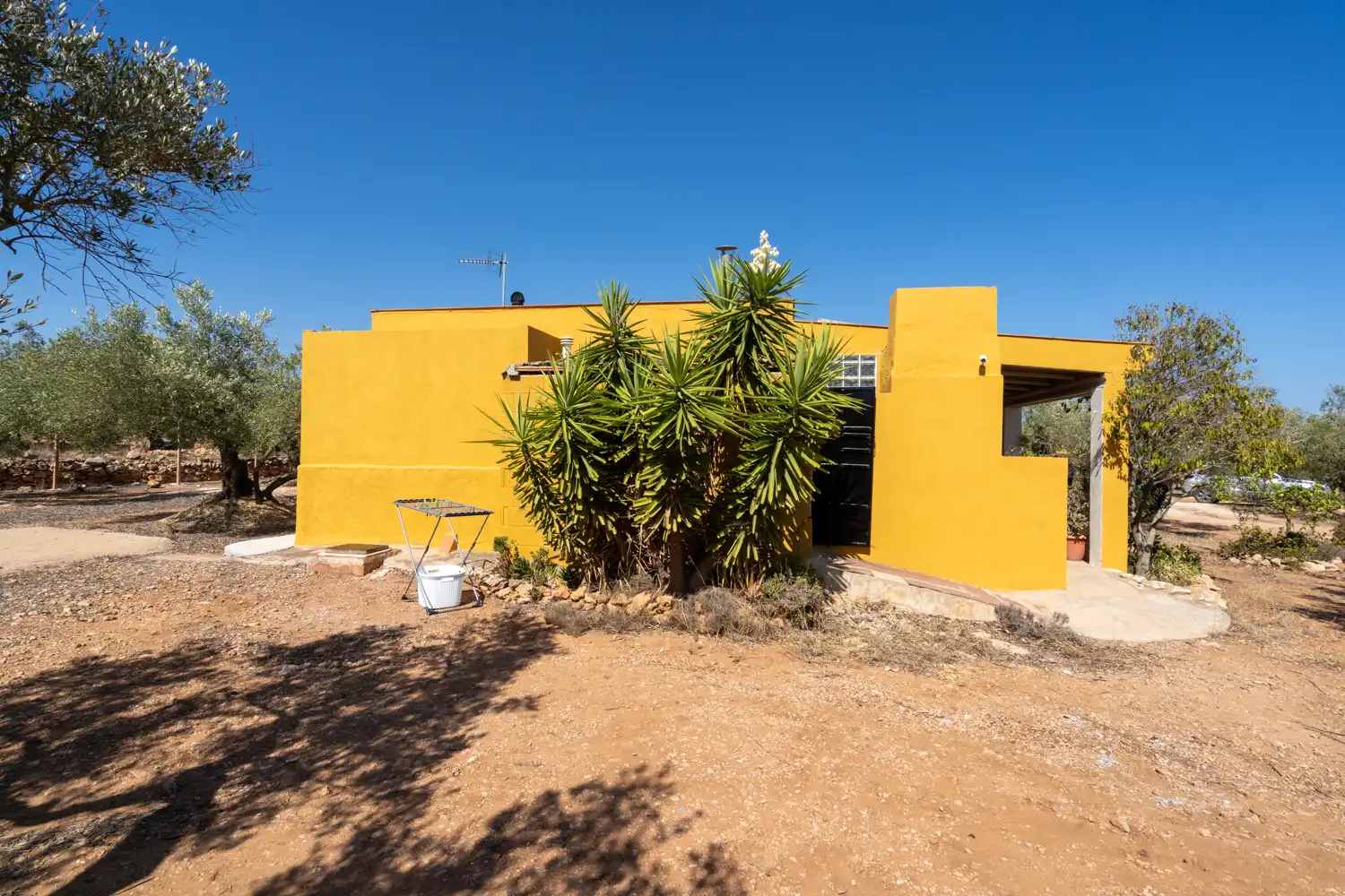 Vista exterior de Finca rústica en venta en L'Aldea con Terraza y Amueblado