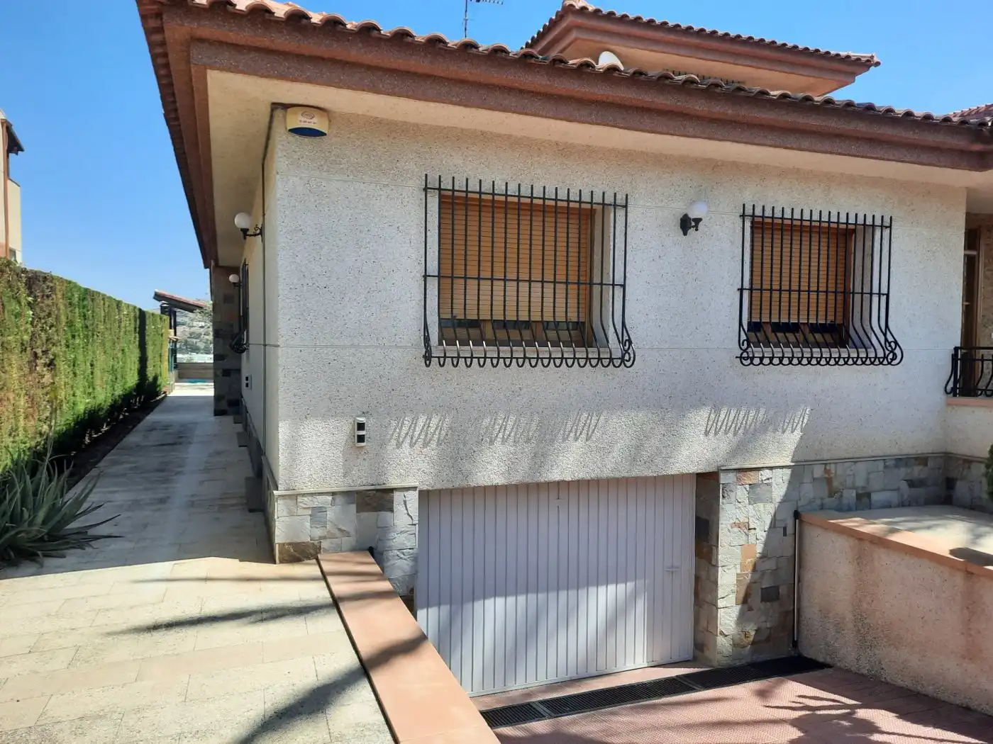 Vista exterior de Casa o xalet de lloguer en Murcia amb Aire condicionat, Jardí privat i Parquet
