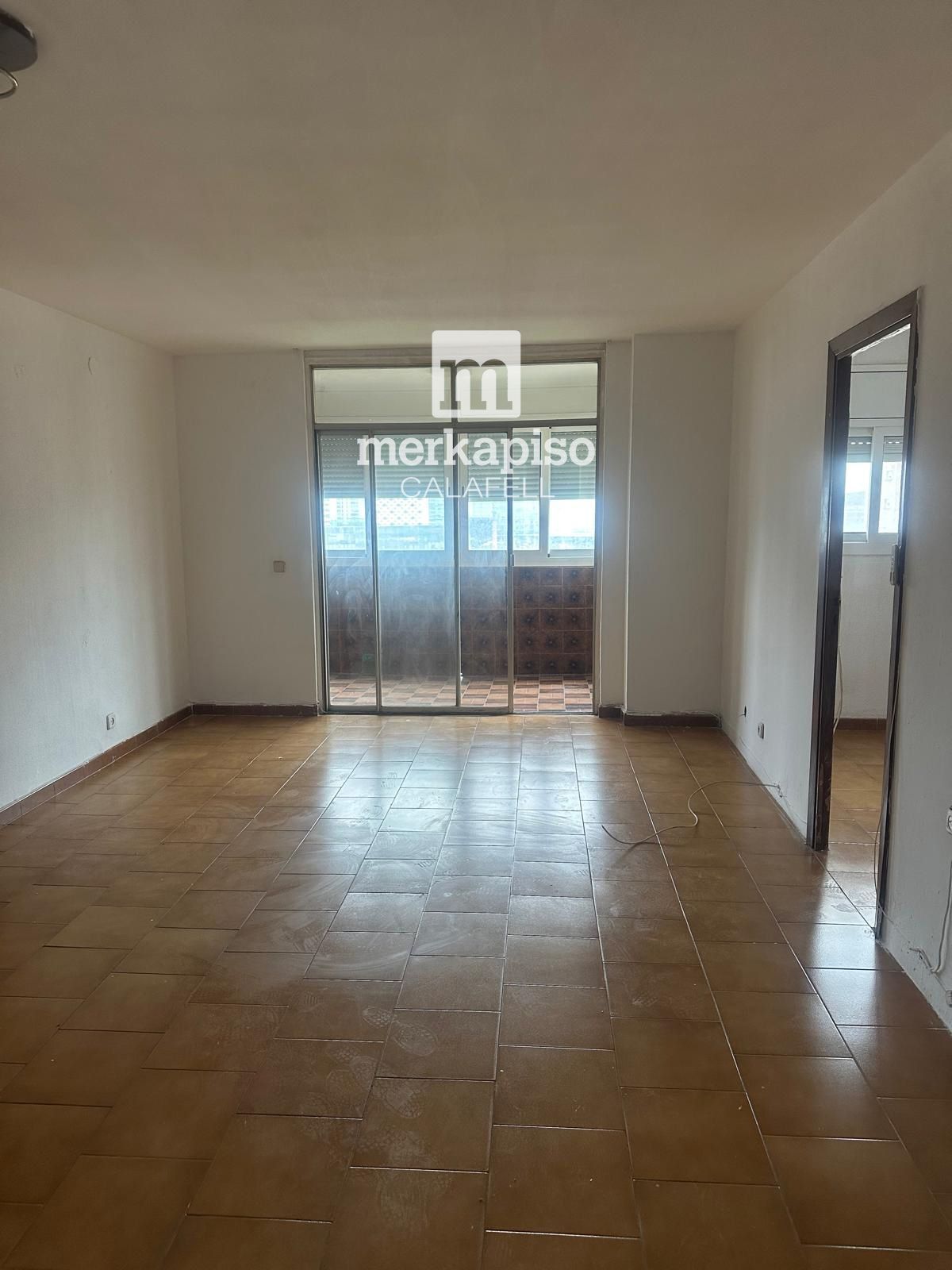 Flat for sale in L'Hospitalet de Llobregat  with Terrace