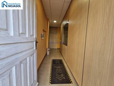 Business premises for sale in Calle ris