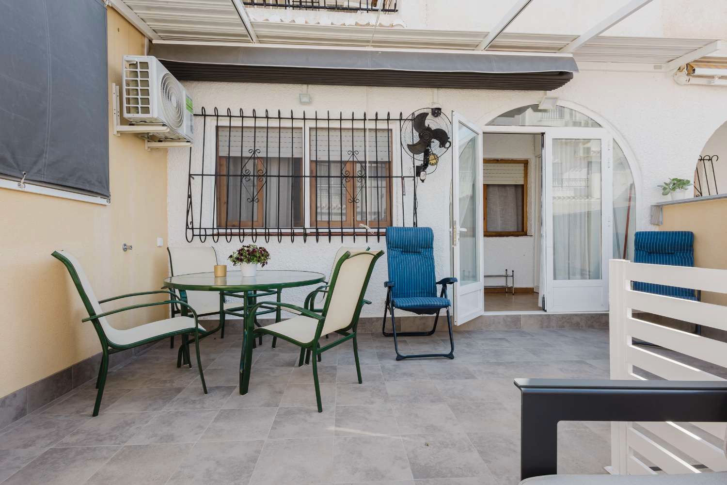 Terraza de Casa o chalet en venta en Torrevieja con Terraza, Piscina y Amueblado