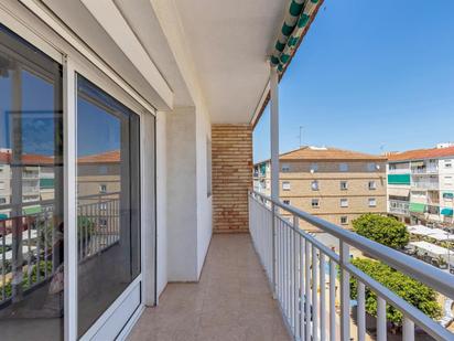 Terrassa de Apartament en venda en Torrevieja amb Terrassa i Moblat