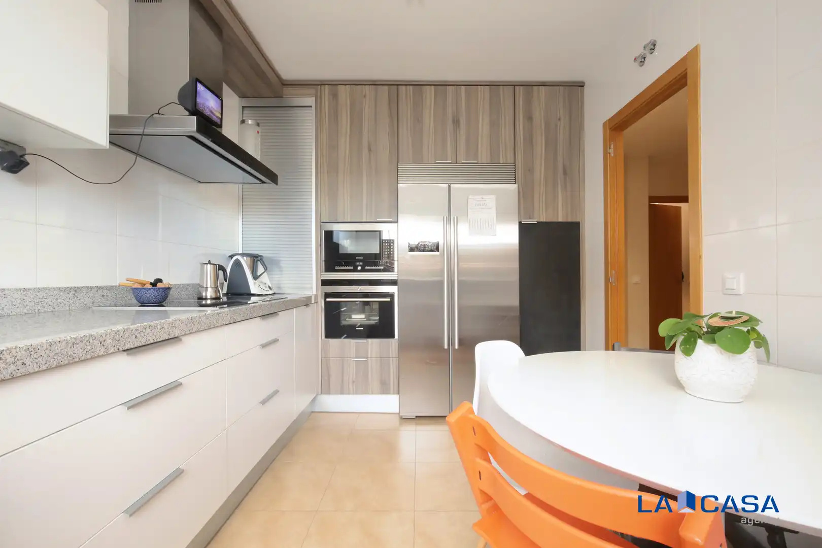 Cocina de Casa adosada en venta en Carranque con Aire acondicionado