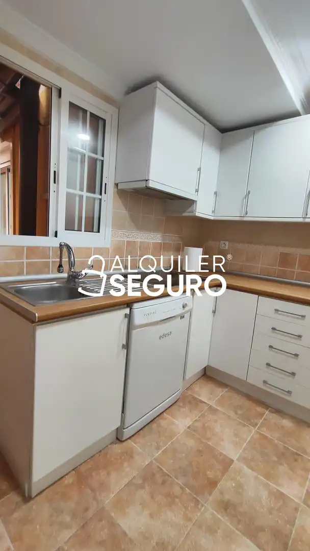 Kitchen of Flat for rent in Valencia  with Terrace and Furnished