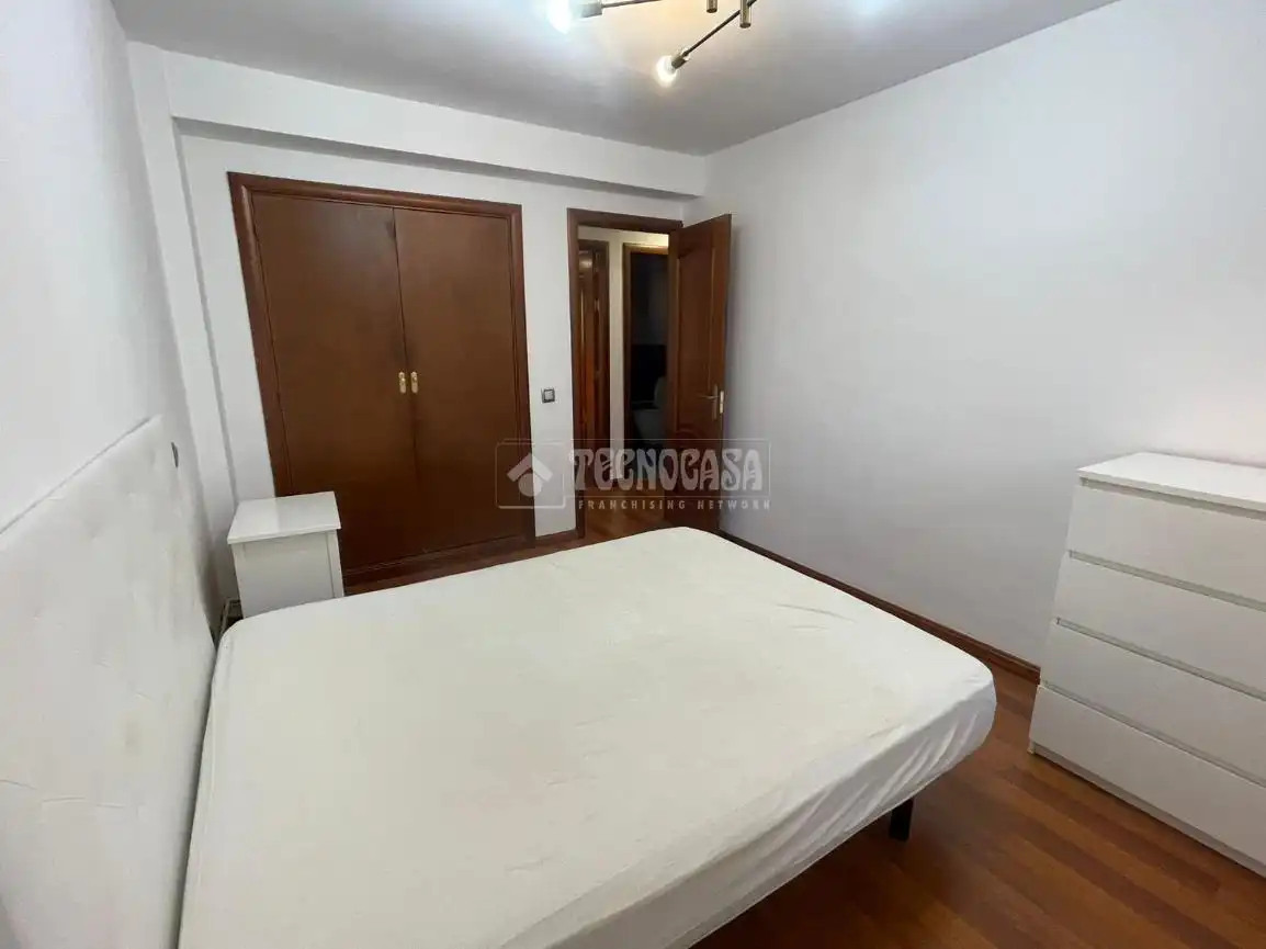 Habitación de Piso en venta en Madrid con Calefacción