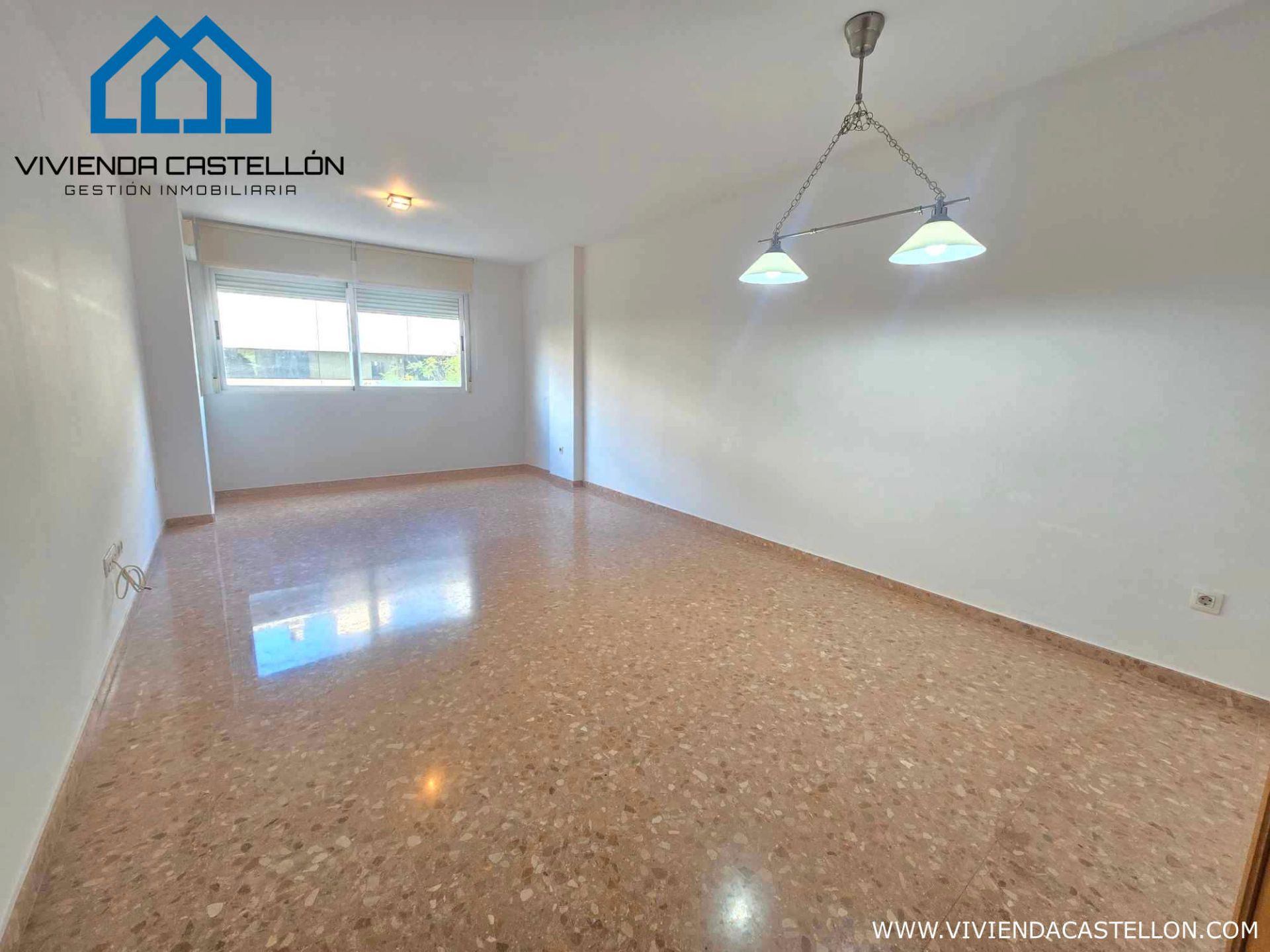 Vista exterior de Piso en venta en Castellón de la Plana / Castelló de la Plana con Trastero