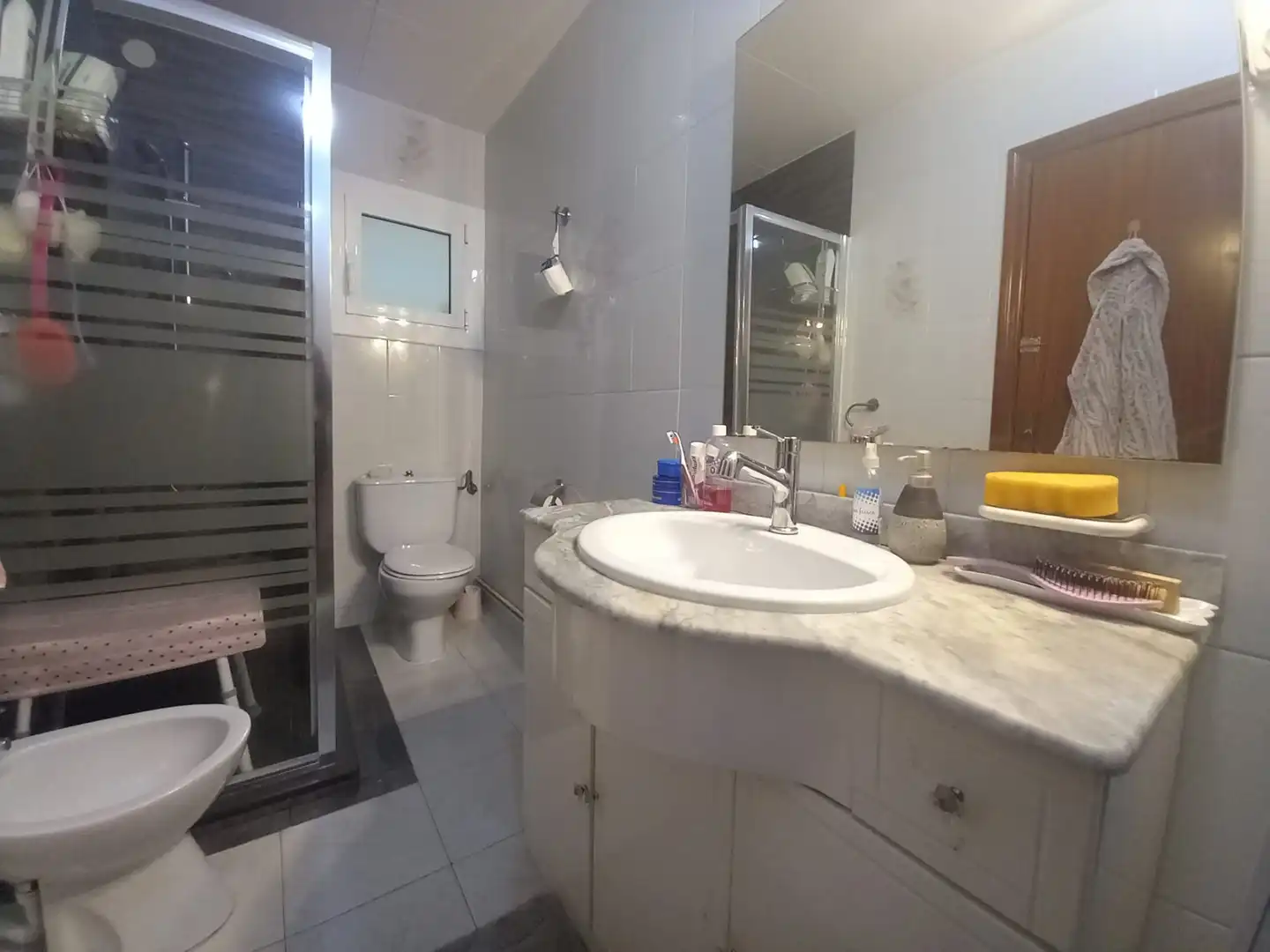 Badezimmer von Wohnung zum Verkauf in Badalona mit Klimaanlage, Heizung und Terrasse