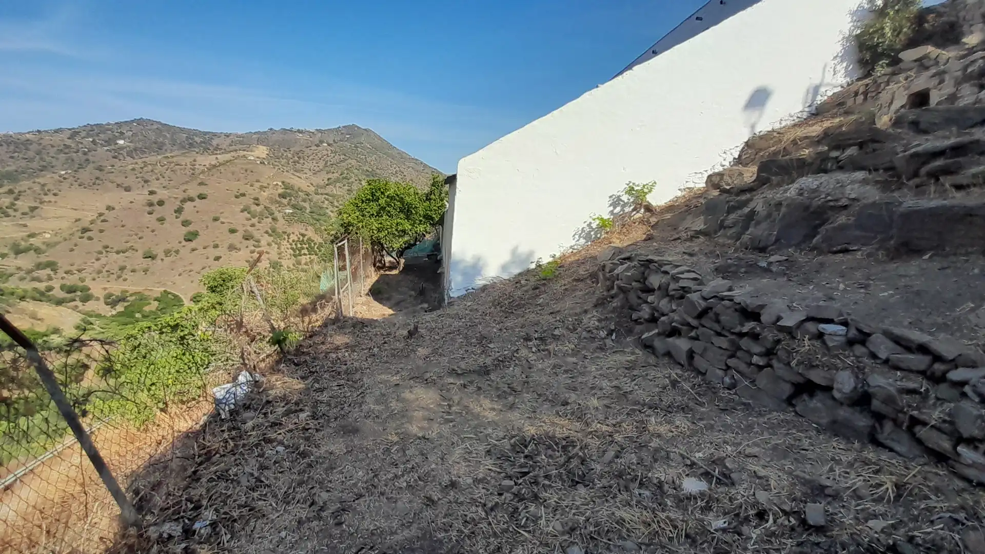 Nau industrial de lloguer en Sayalonga