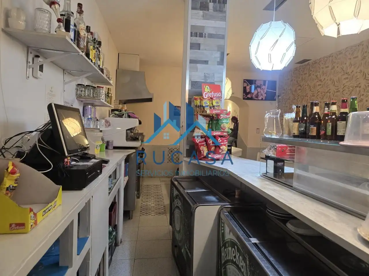 Local commercial en cession à Bulevar Luciano Demetrio Herrero
