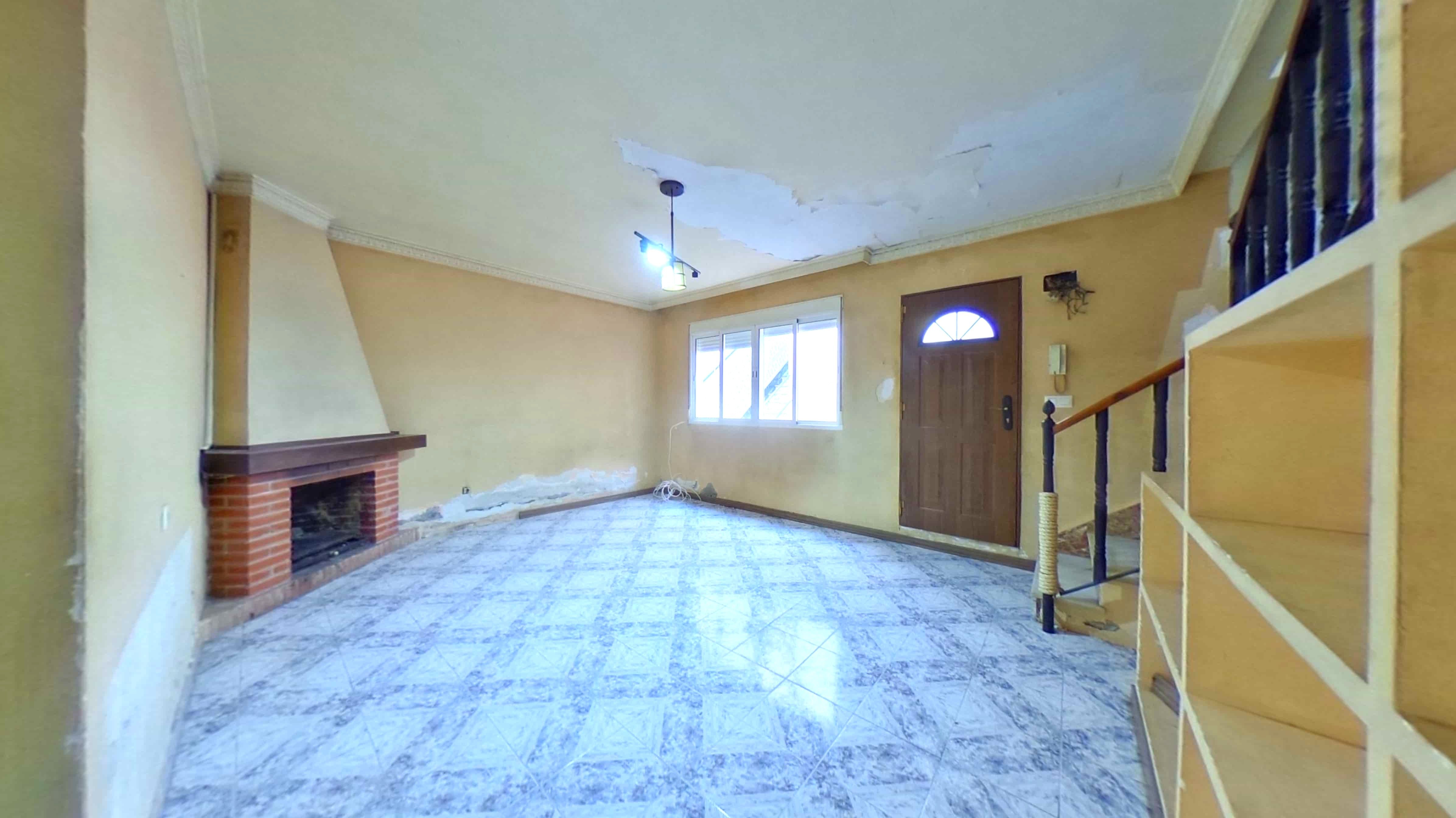 Sala d'estar de Casa o xalet en venda en Algeciras amb Terrassa