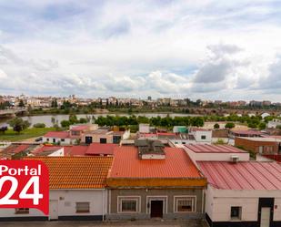 Vista exterior de Apartament en venda en Badajoz Capital amb Aire condicionat, Calefacció i Jardí privat