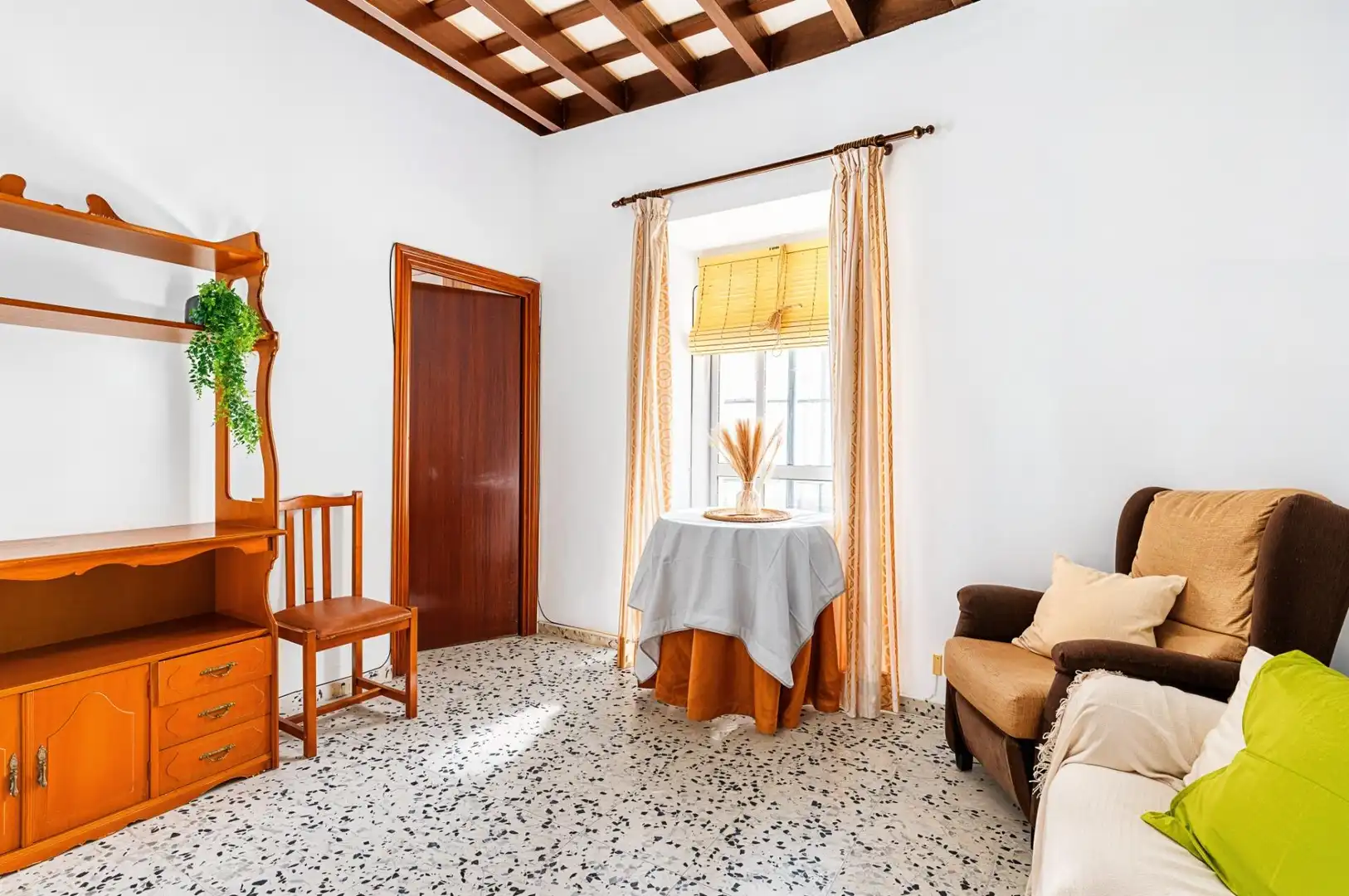 Sala de estar de Casa o chalet en venta en Medina Sidonia con Terraza, Trastero y Balcón