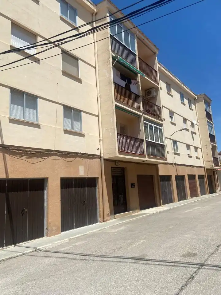 Vista exterior de Piso en venta en Belmonte con Calefacción y Balcón