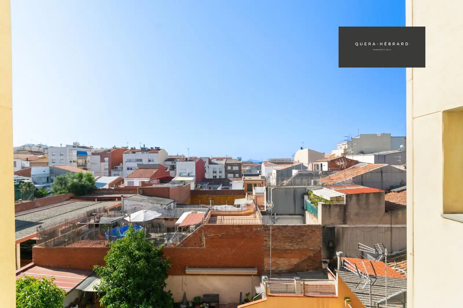 Vista exterior de Dúplex en venda en Terrassa amb Aire condicionat, Calefacció i Parquet