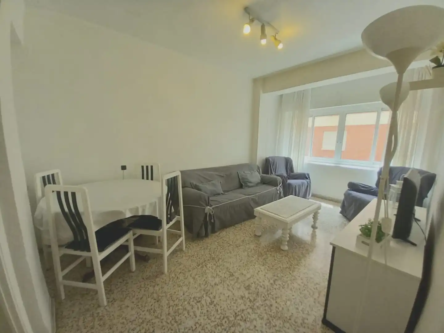 Wohnzimmer von Wohnungen zur Miete in Murcia mit Möbliert, Waschmaschine und Balkon