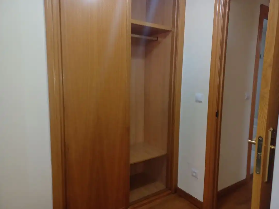 Dormitori de Pis en venda en Santo Domingo de la Calzada amb Calefacció, Jardí privat i Parquet