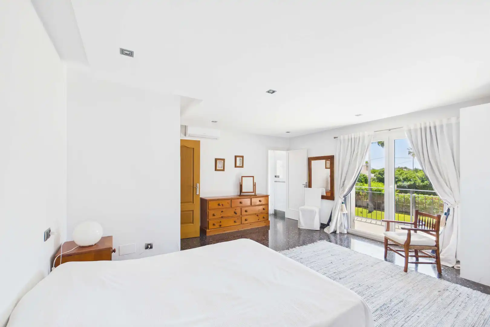 Habitación de Finca rústica en venta en Muro con Aire acondicionado, Terraza y Amueblado