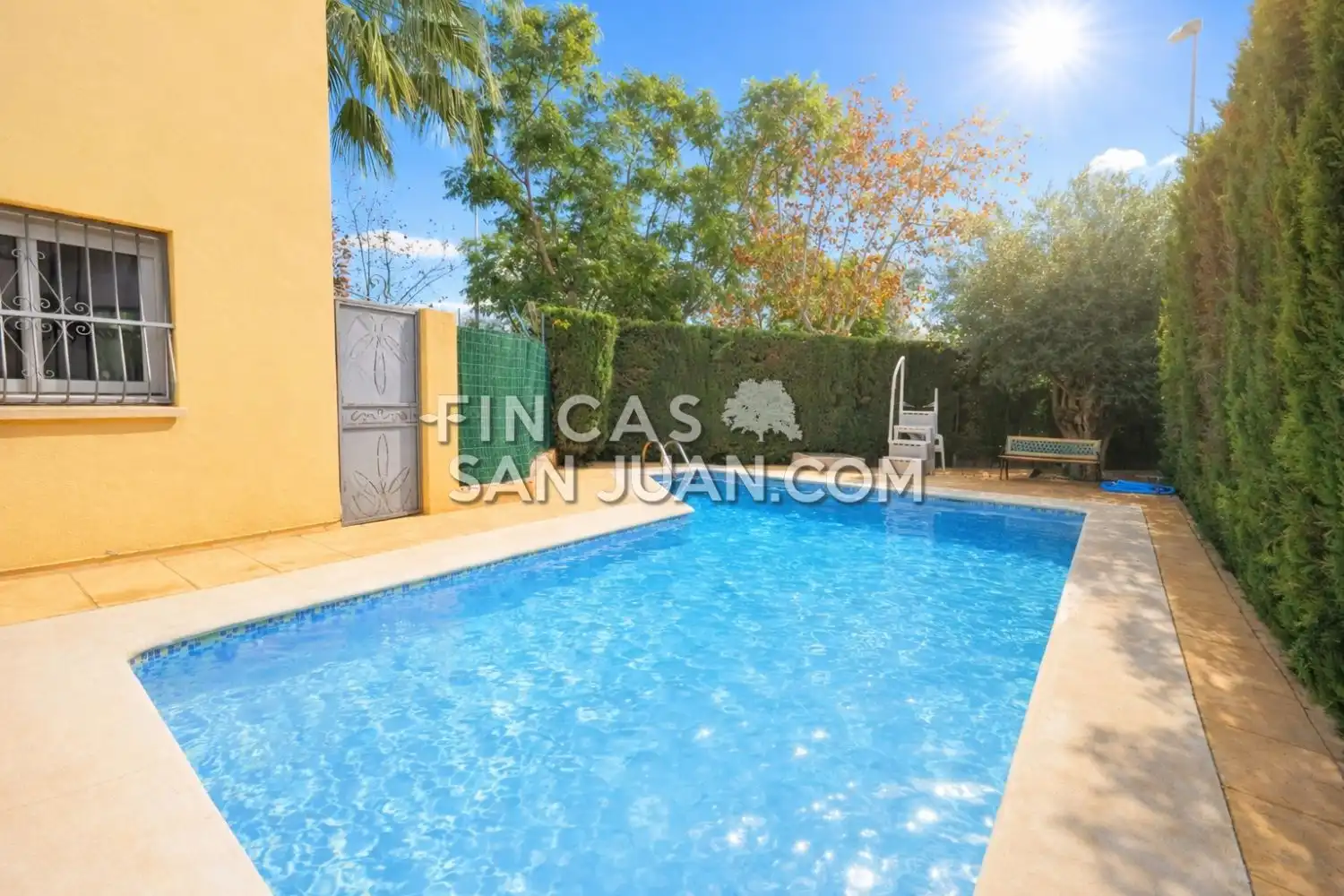 Piscina de Casa adosada en venda en Sant Joan d'Alacant amb Aire condicionat, Calefacció i Jardí privat