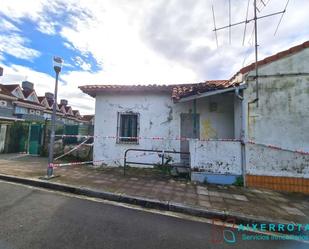 Exterior view of Single-family semi-detached for sale in Getxo 