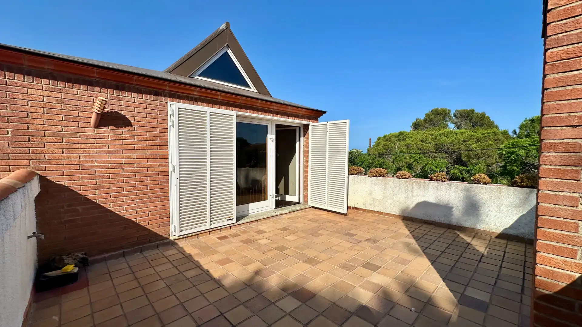 Terrassa de Casa o xalet en venda en Mont-roig del Camp amb Aire condicionat, Jardí privat i Terrassa