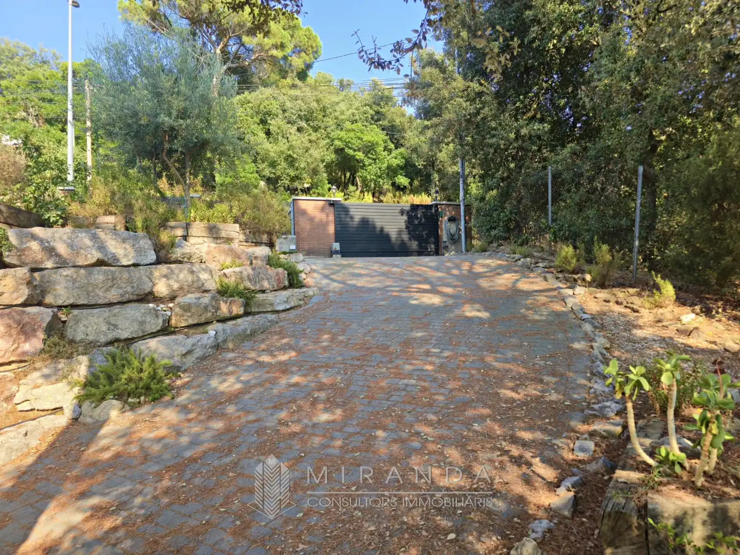 Vista exterior de Casa o xalet en venda en L'Ametlla del Vallès amb Calefacció, Jardí privat i Terrassa
