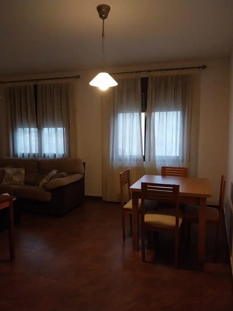 Sala de estar de Piso en venta en La Puebla de Almoradiel con Aire acondicionado, Calefacción y Balcón