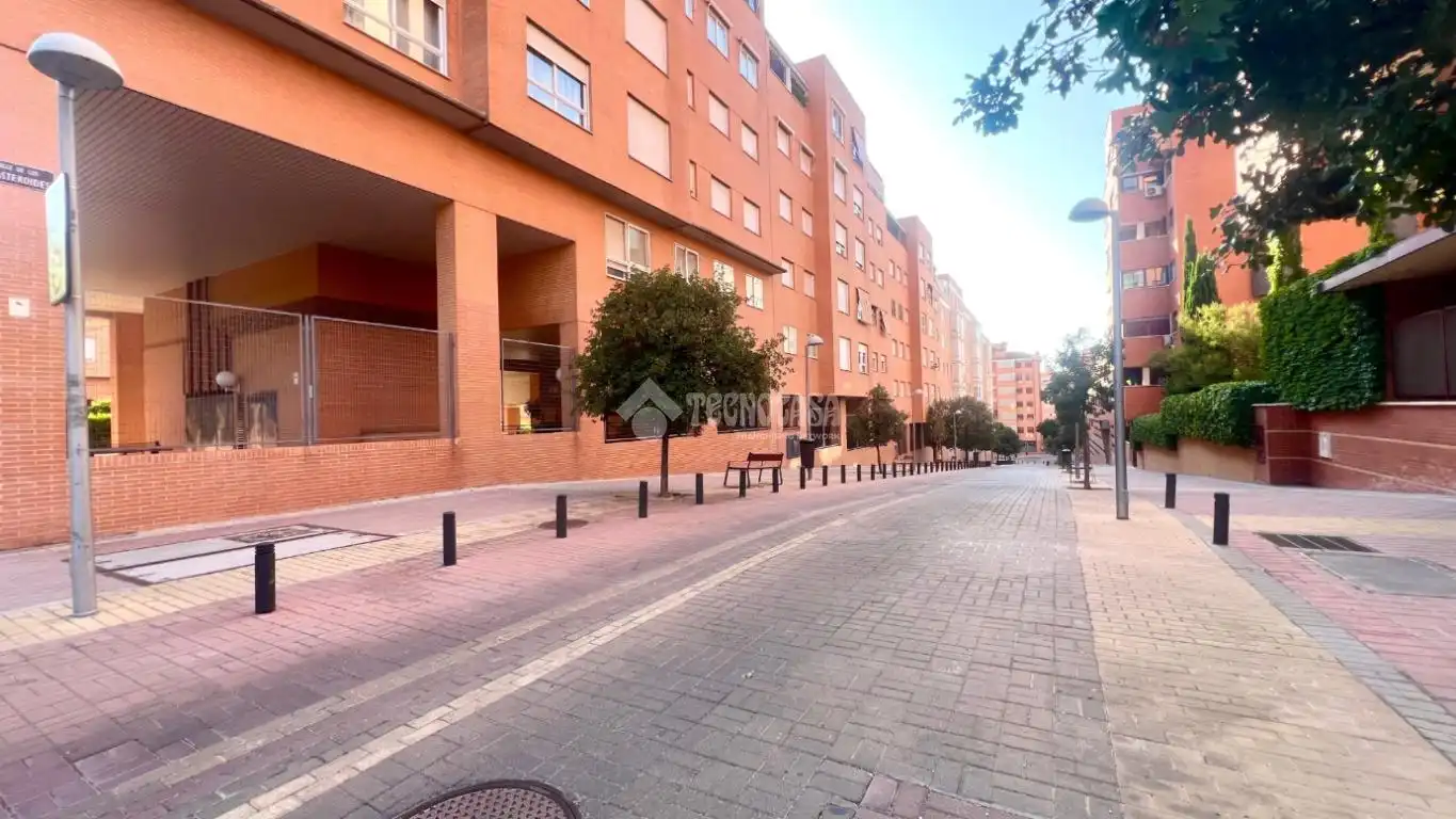 Exterior view of Flat for sale in Madrid  with Air Conditioner, Heating and Parquet flooring